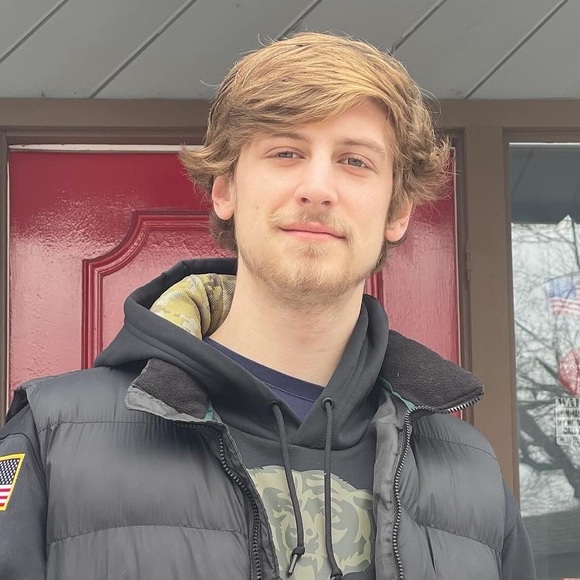 Meet your Posher, Daniel - Picture 1 of 1